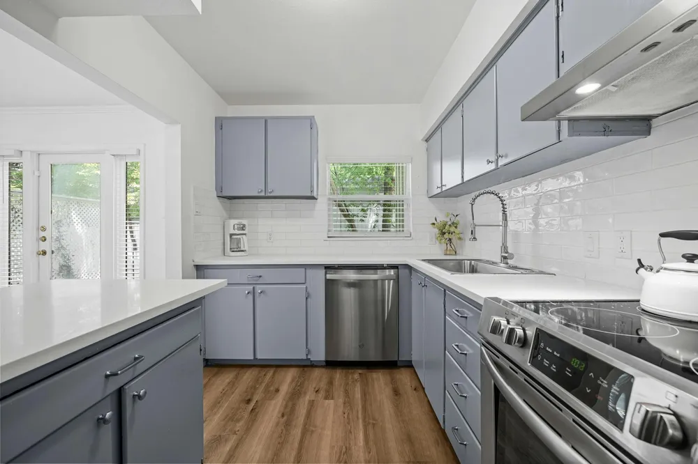 2401 Winsted Lane #6 Austin, TX 78703