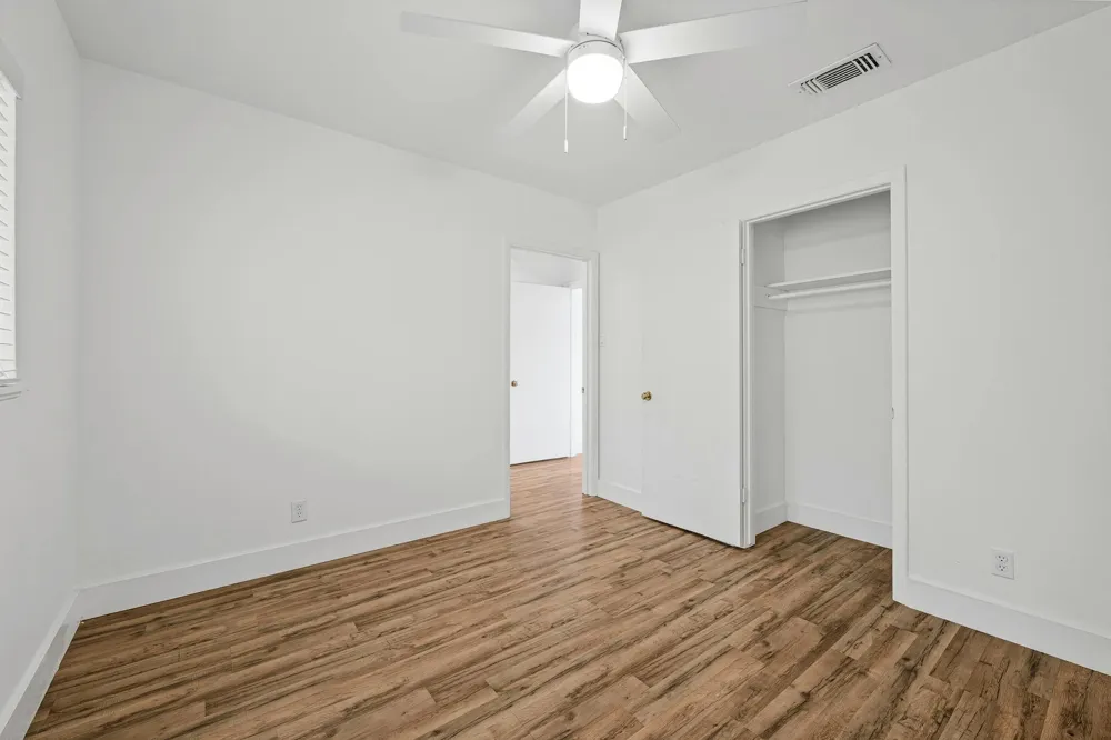 2401 Winsted Lane #6 Austin, TX 78703