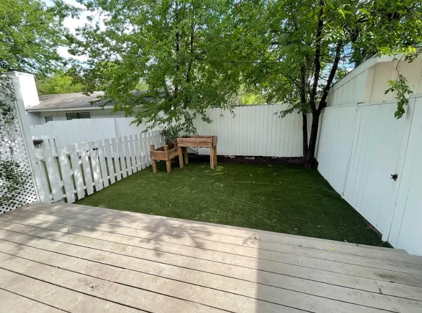 2401 Winsted Lane #6 Austin, TX 78703