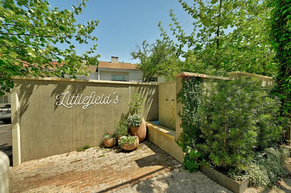 2401 Winsted Lane #6 Austin, TX 78703
