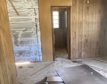 1202 Tyler Thornton, TX 76687