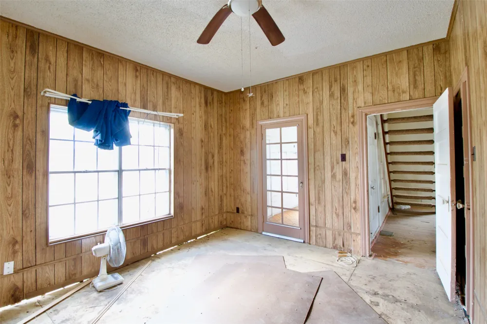 1202 Tyler Thornton, TX 76687