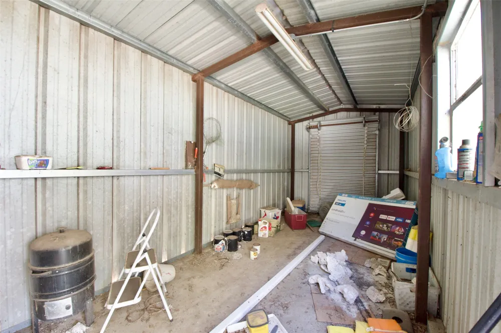1202 Tyler Thornton, TX 76687