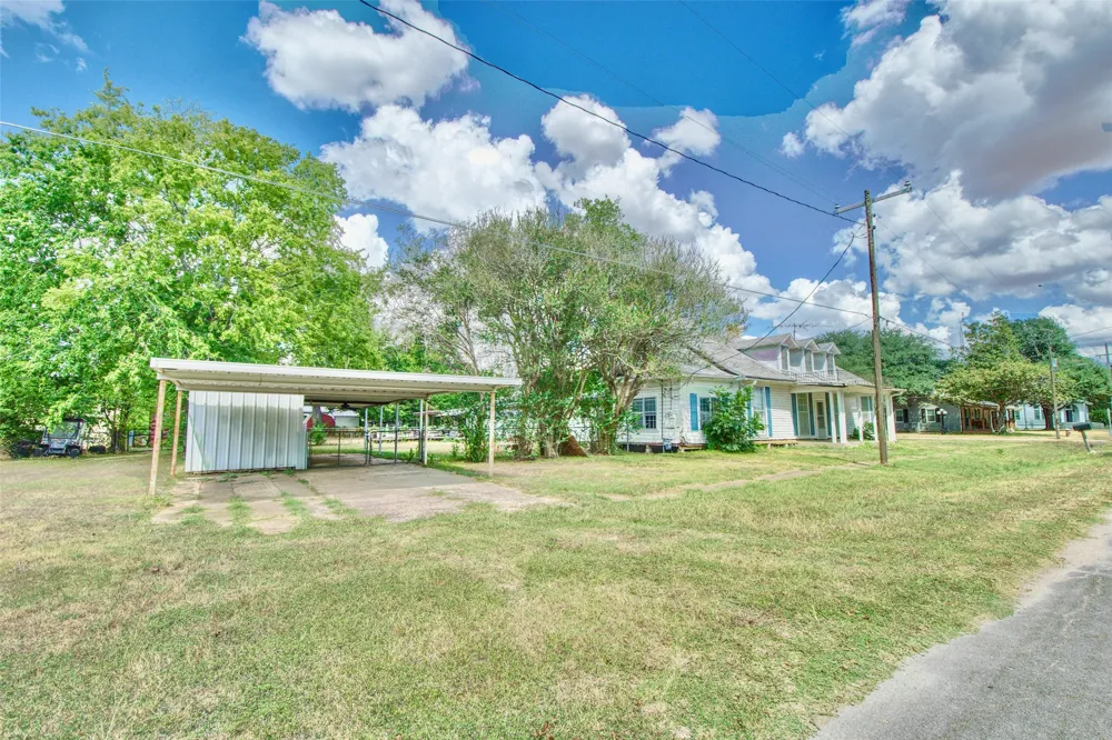 1202 Tyler Thornton, TX 76687