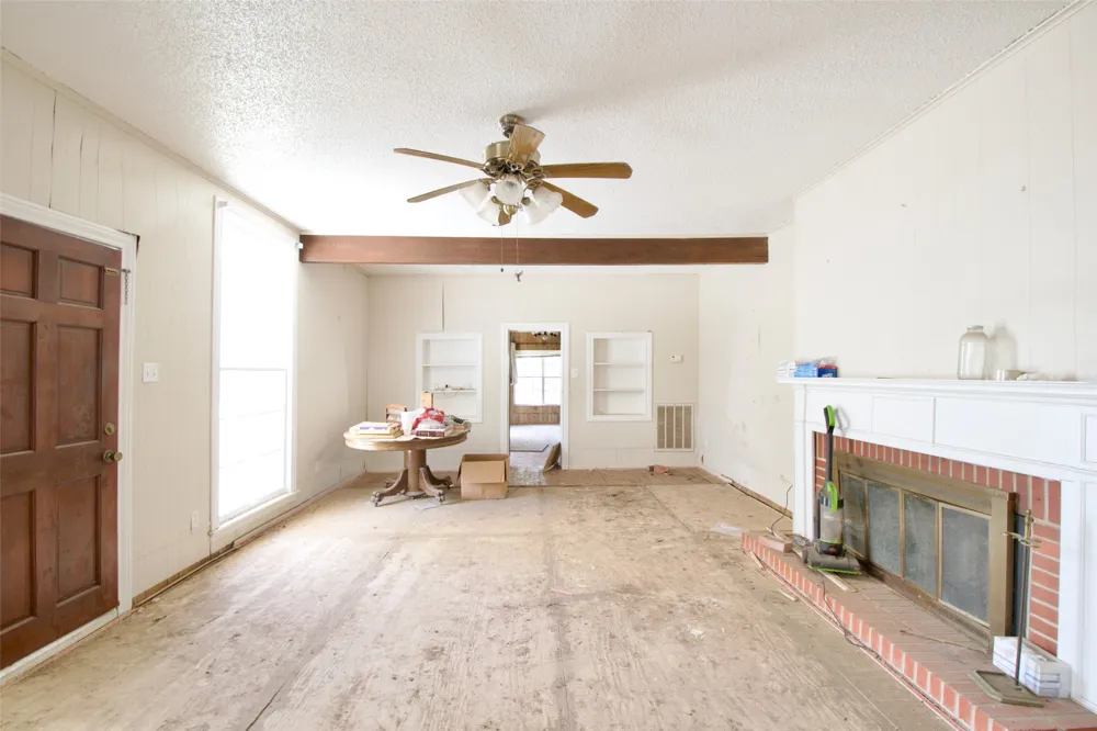 1202 Tyler Thornton, TX 76687