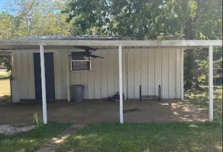 1202 Tyler Thornton, TX 76687