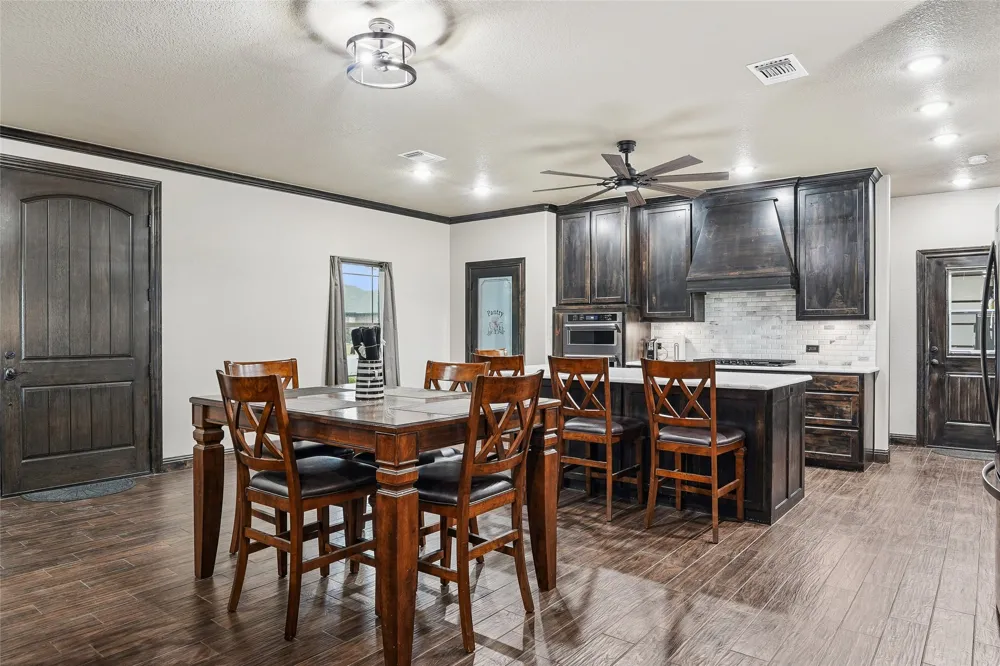 820 Fleitman Drive Muenster, TX 76252