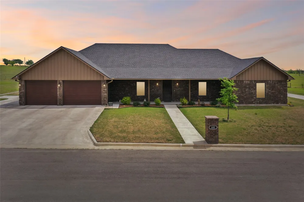 820 Fleitman Drive Muenster, TX 76252