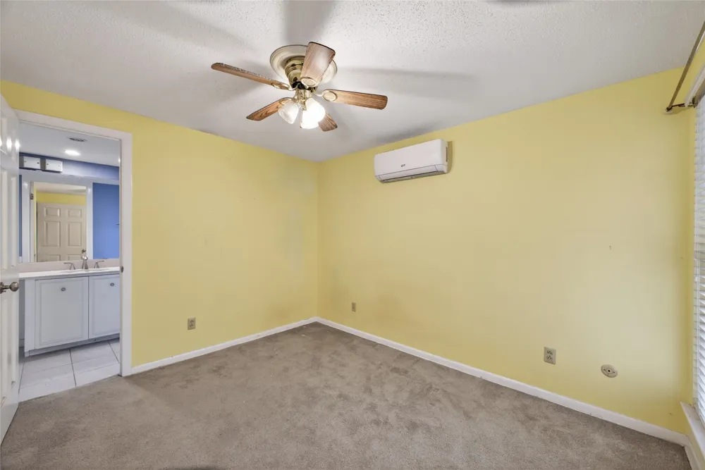 2801 Vancouver Street Irving, TX 75062