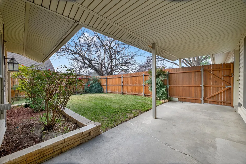 2801 Vancouver Street Irving, TX 75062