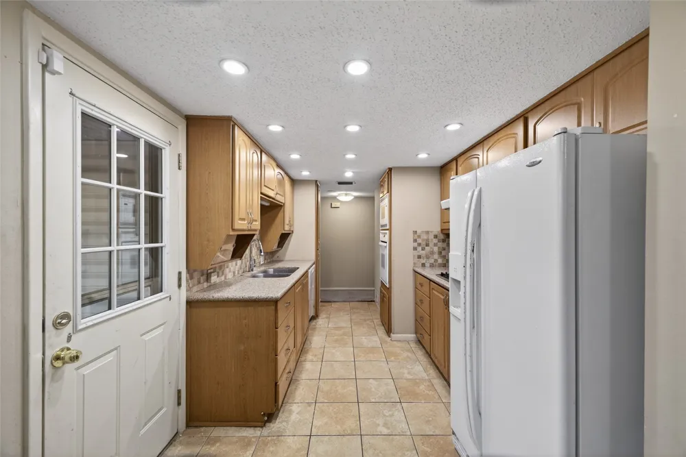 2801 Vancouver Street Irving, TX 75062