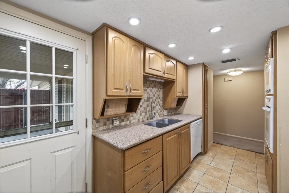 2801 Vancouver Street Irving, TX 75062