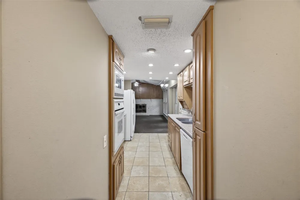 2801 Vancouver Street Irving, TX 75062