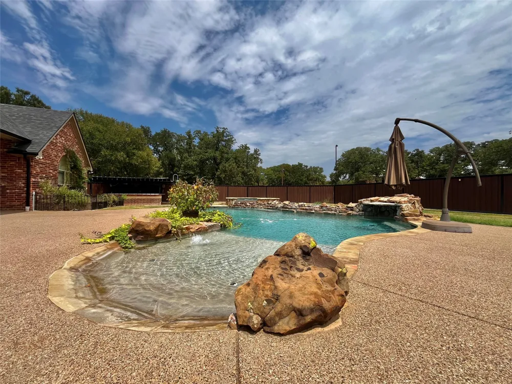 245 Spring Creek Court Paradise, TX 76073
