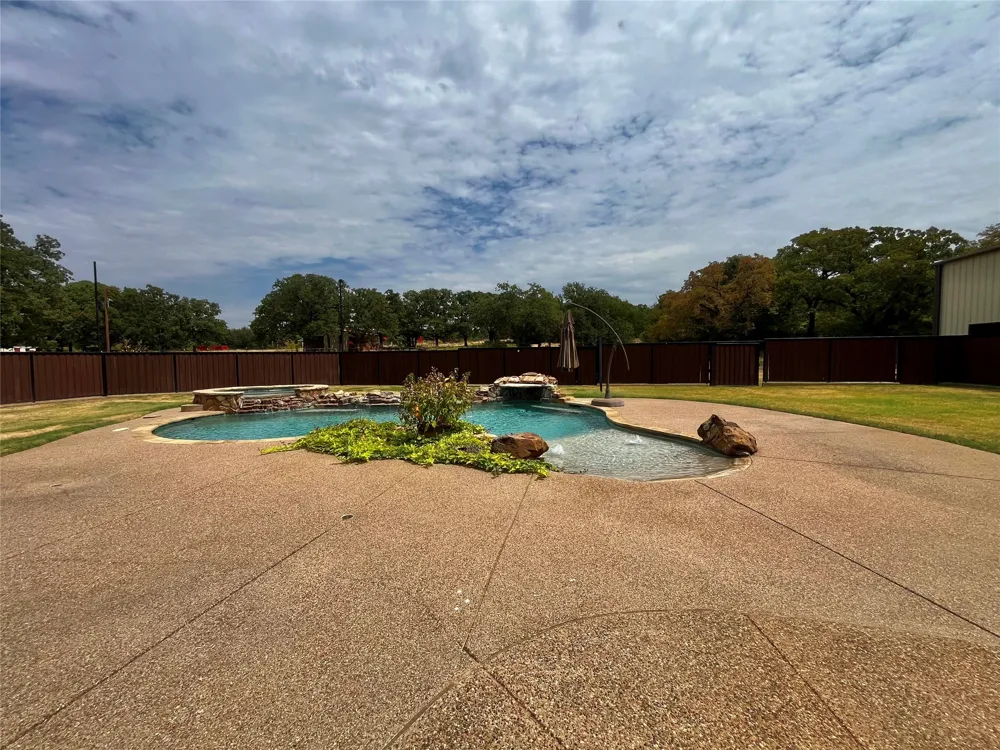 245 Spring Creek Court Paradise, TX 76073
