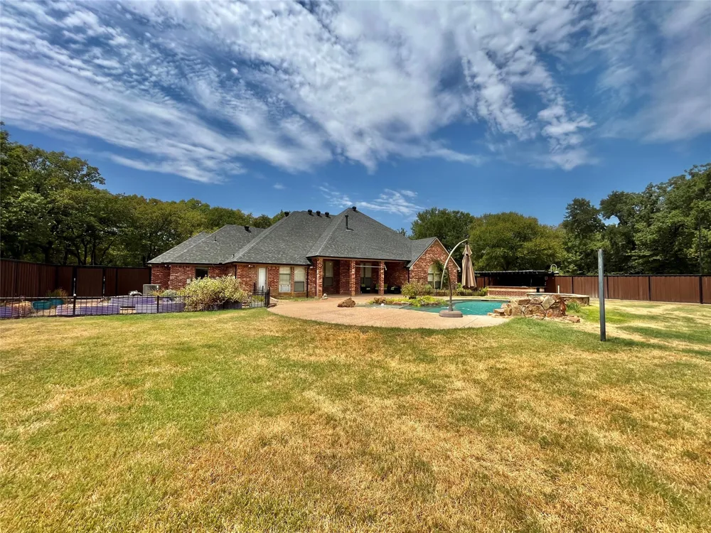 245 Spring Creek Court Paradise, TX 76073
