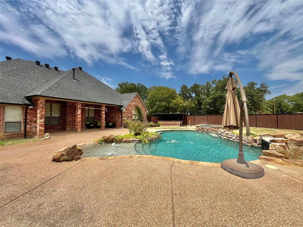 245 Spring Creek Court Paradise, TX 76073