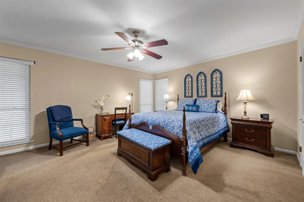 1300 Circlewood Drive Woodway, TX 76712