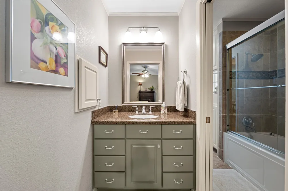 1300 Circlewood Drive Woodway, TX 76712