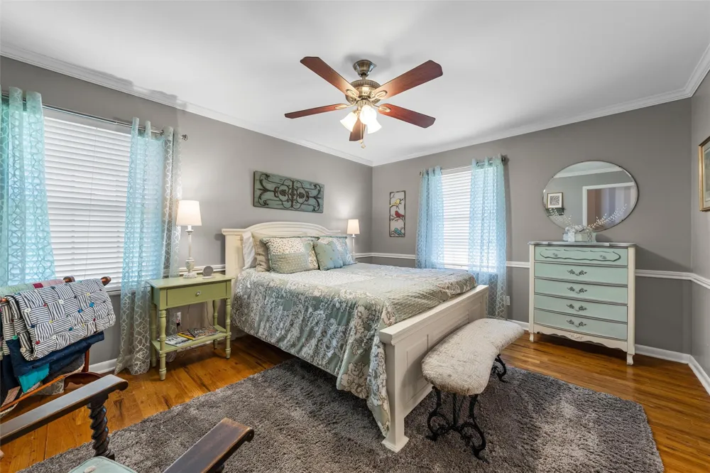 1300 Circlewood Drive Woodway, TX 76712