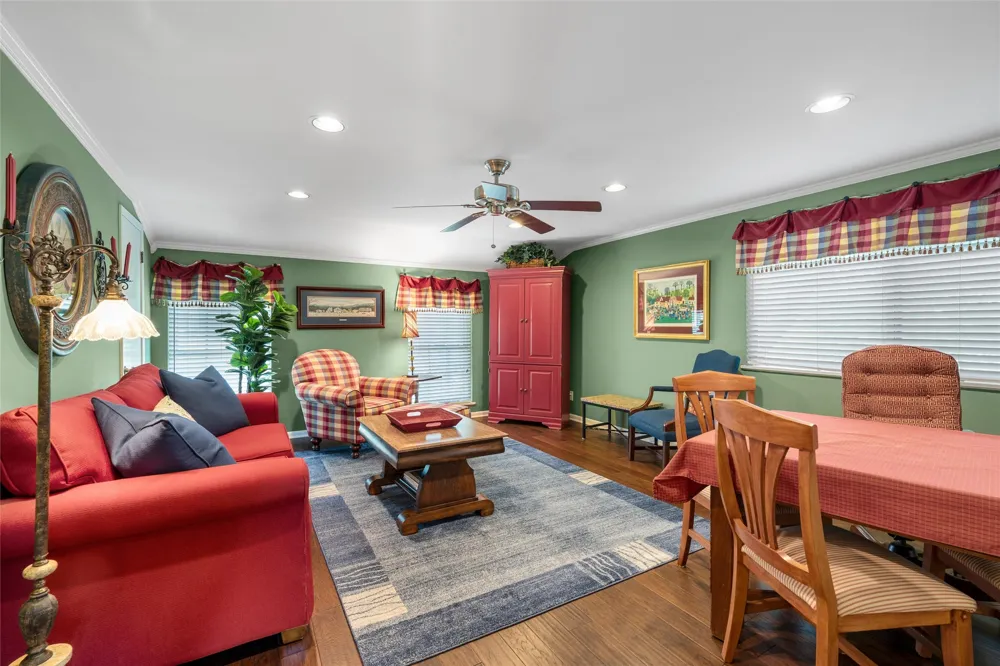 1300 Circlewood Drive Woodway, TX 76712