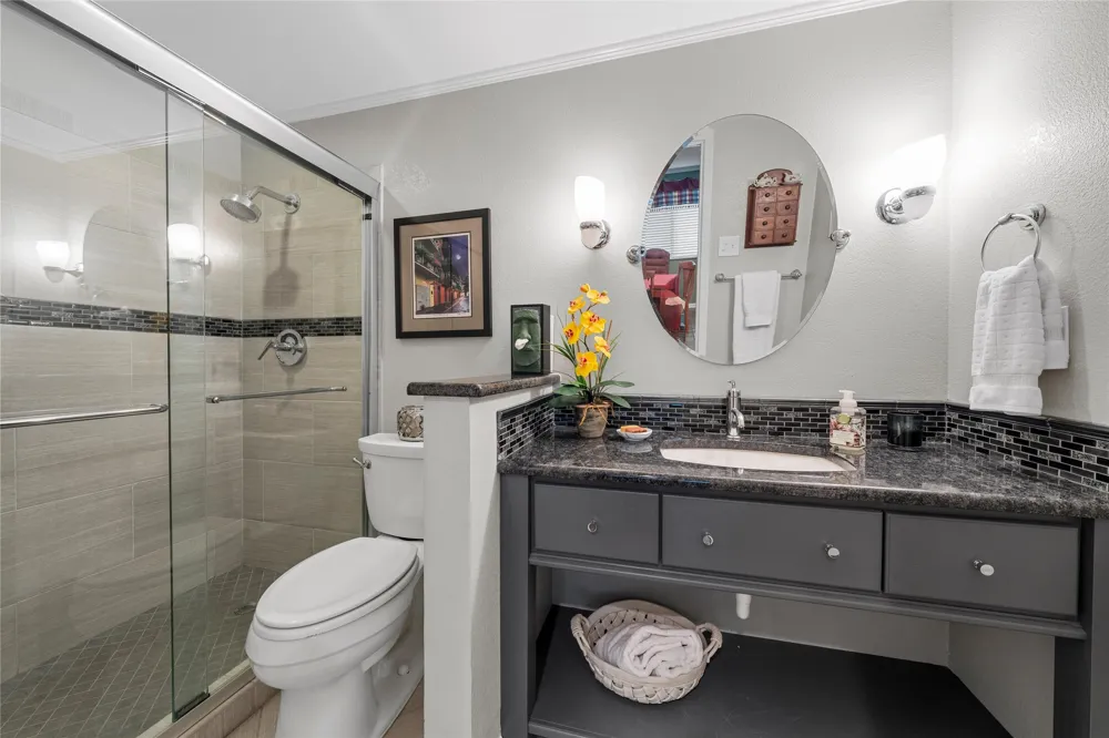 1300 Circlewood Drive Woodway, TX 76712