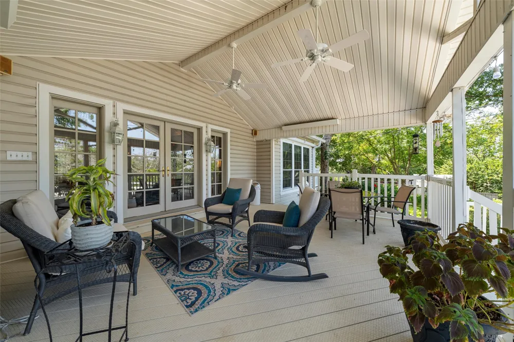 1300 Circlewood Drive Woodway, TX 76712