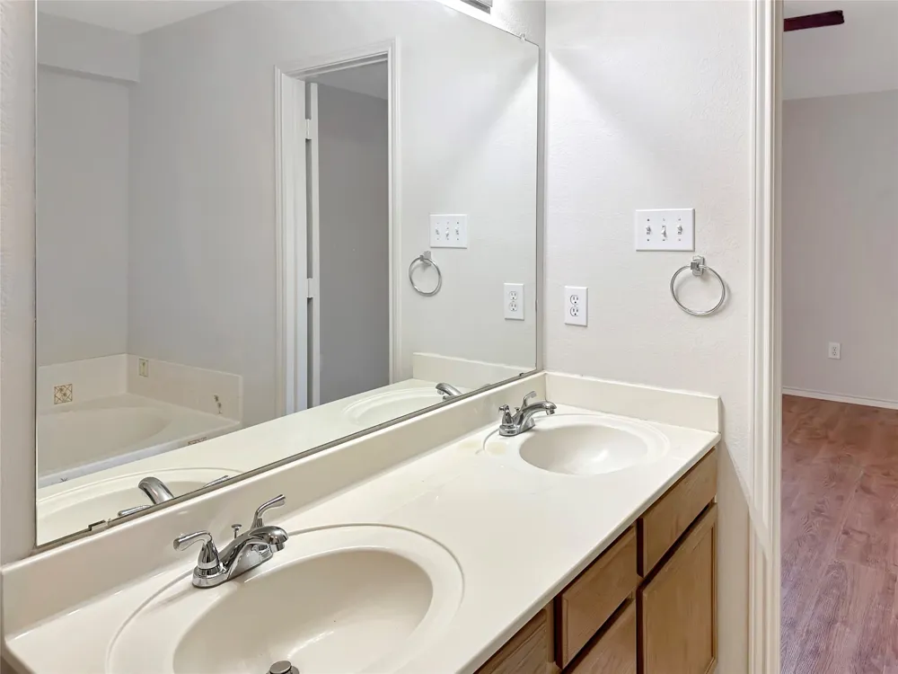 3457 Newgate Street Midlothian, TX 76065