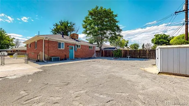 7020 Avrum Drive Denver, CO 80221