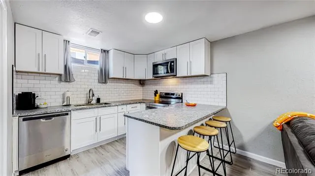7020 Avrum Drive Denver, CO 80221