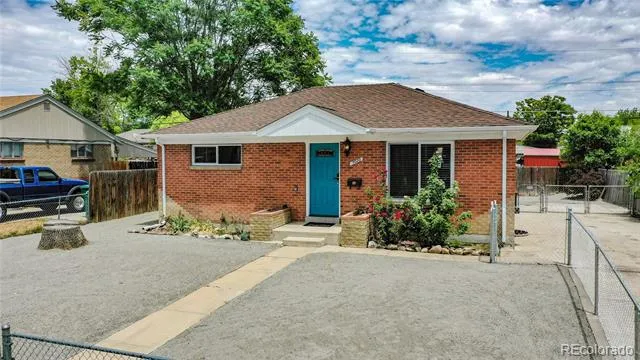 7020 Avrum Drive Denver, CO 80221
