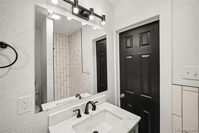 1926 Hanover Street Aurora, CO 80010