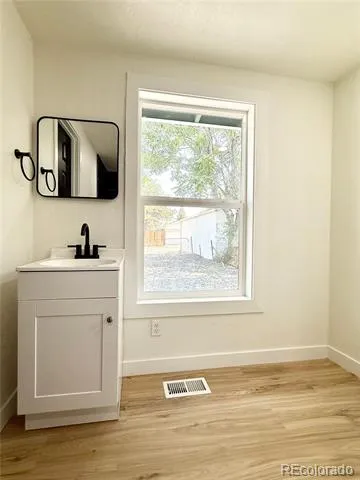 1926 Hanover Street Aurora, CO 80010