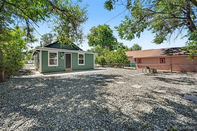 1926 Hanover Street Aurora, CO 80010