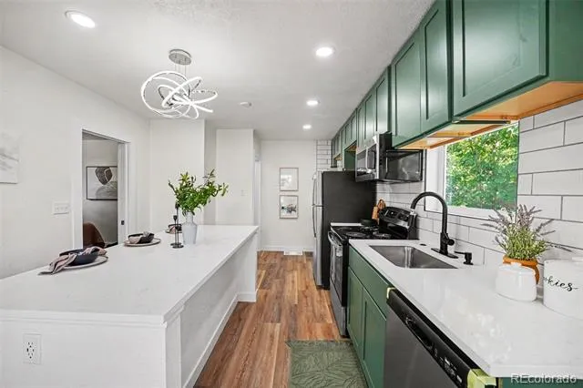1926 Hanover Street Aurora, CO 80010