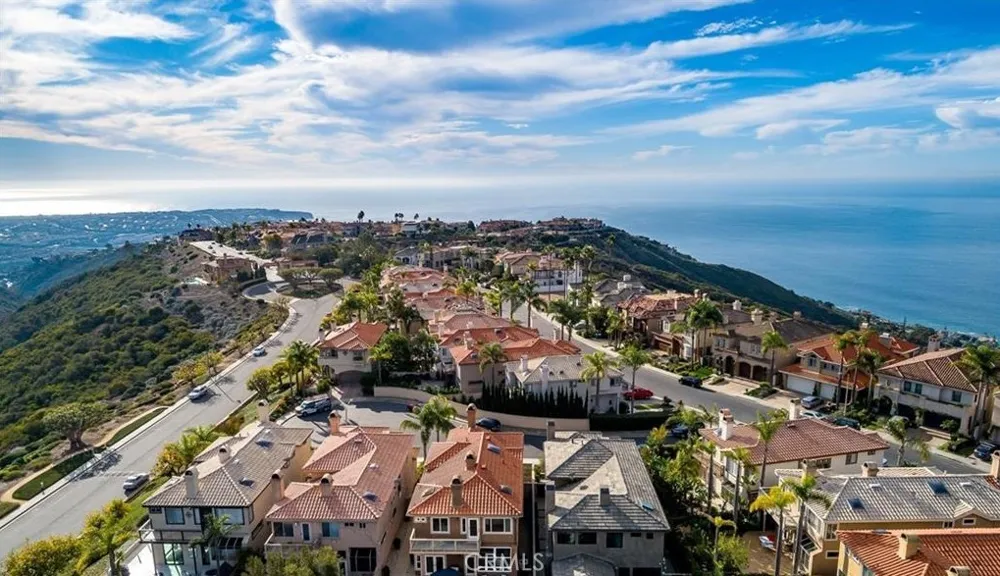 22711 Las Brisas Laguna Niguel, CA 92677