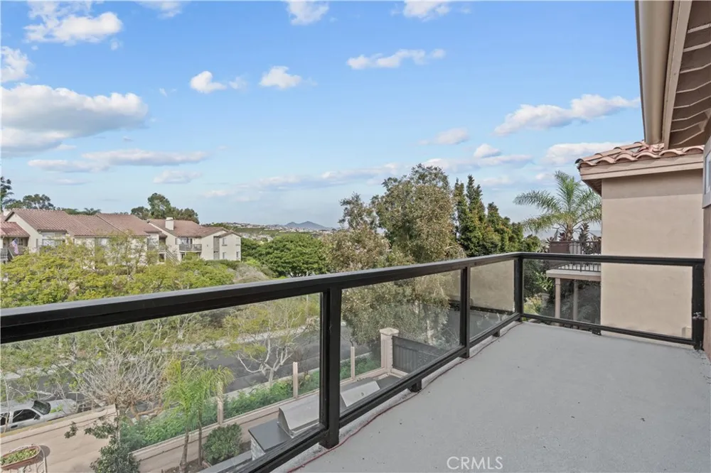 22711 Las Brisas Laguna Niguel, CA 92677