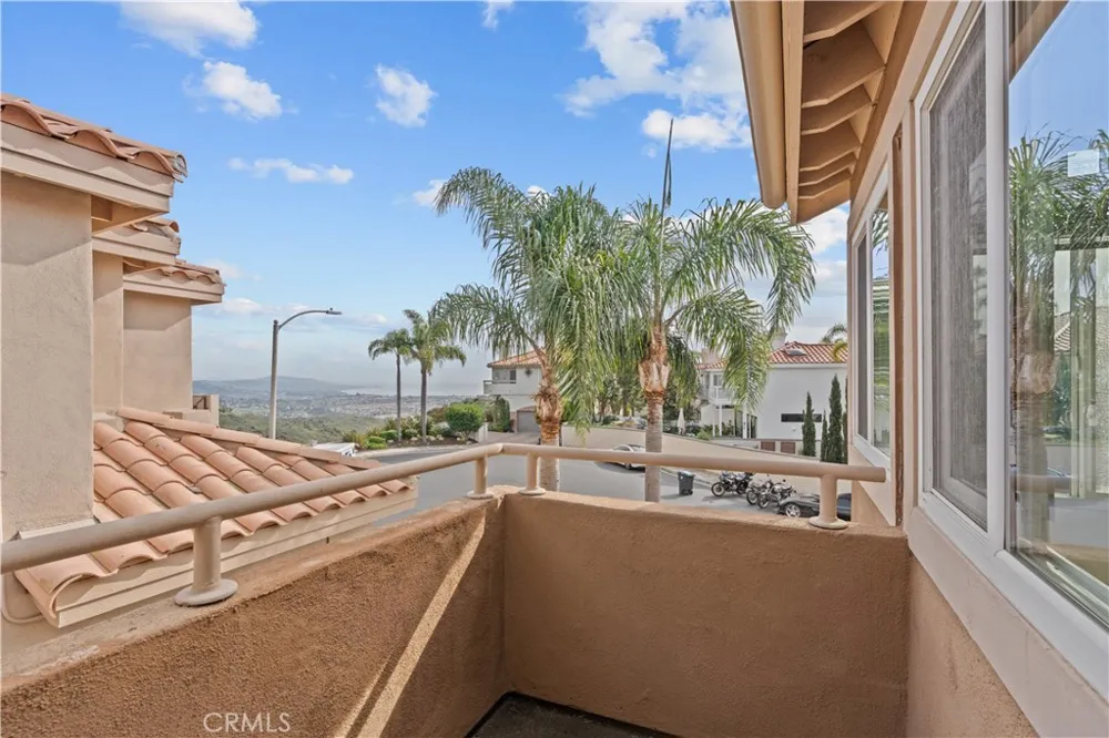 22711 Las Brisas Laguna Niguel, CA 92677