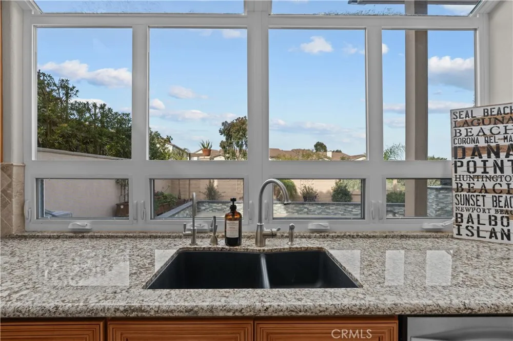 22711 Las Brisas Laguna Niguel, CA 92677