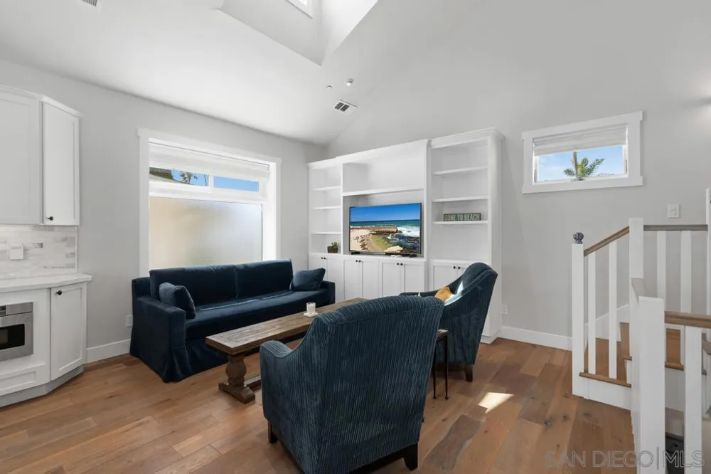 851 C Ave. Coronado, CA 92118