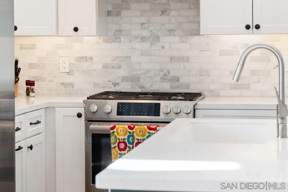 851 C Ave. Coronado, CA 92118