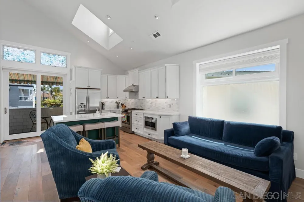 851 C Ave. Coronado, CA 92118