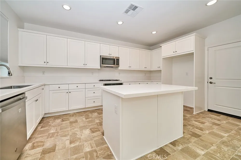 16378 Embark Way Chino, CA 91708