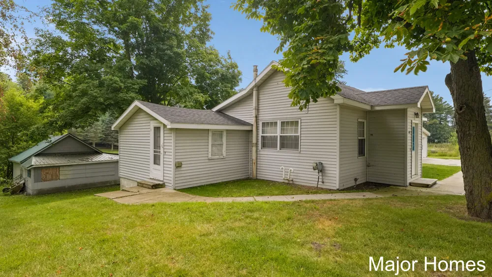 417 W Main Street Stanton, MI 48888