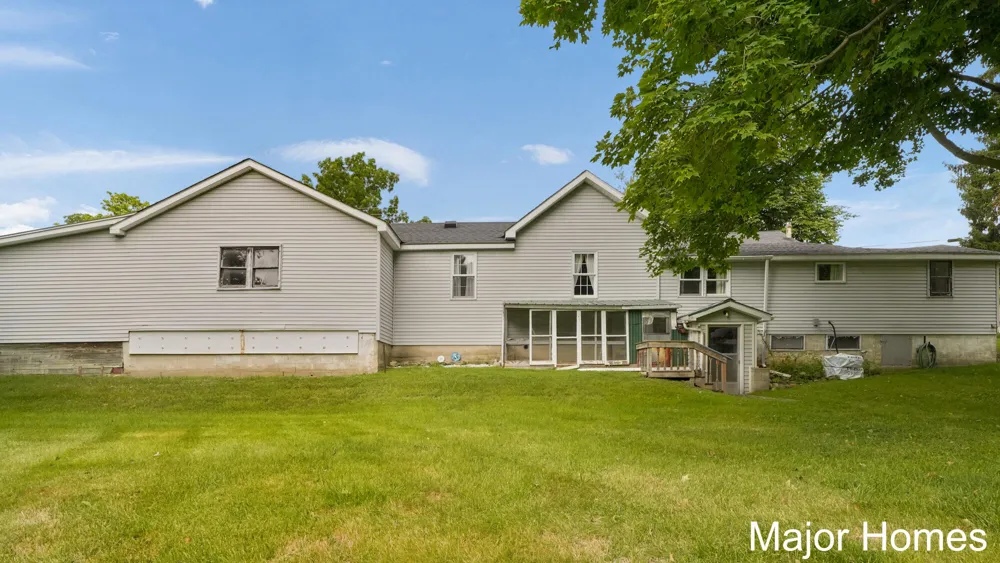 417 W Main Street Stanton, MI 48888