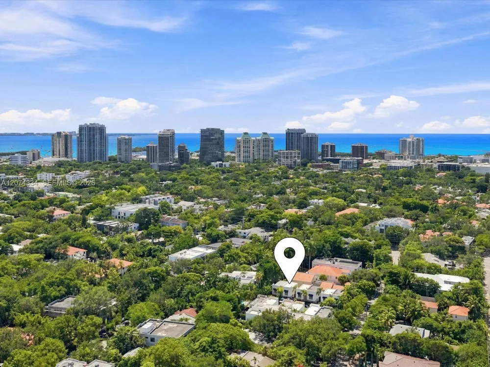 2945 Bridgeport Ave #E Coconut Grove, FL 33133
