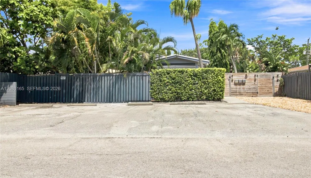 1621 NE 25th St #1621 Wilton Manors, FL 33305