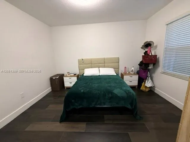 692 NW 170th Ter Pembroke Pines, FL 33028