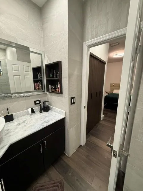 692 NW 170th Ter Pembroke Pines, FL 33028