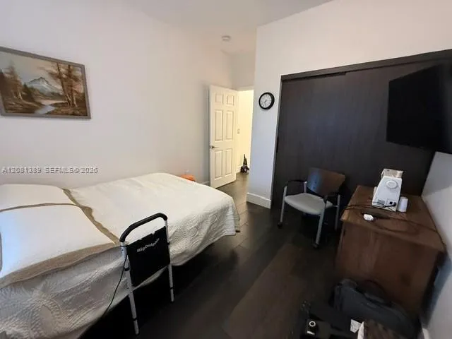 692 NW 170th Ter Pembroke Pines, FL 33028